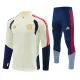 FC Bayern Mnichov Tréninková Souprava s Mikinou na 1/4 Zip 2026/27 Bílá FC Bayern Mnichov Tréninková Souprava s Mikinou na 1/4 Zip 2026/27 Bílá