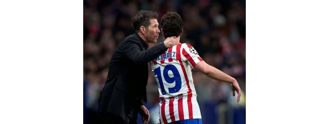 Z náhradníka Manchesteru City na „veřejného nepřítele“ Atlética Madrid je budoucnost Alvareze nejistá. Z náhradníka Manchesteru City na „veřejného nepřítele“ Atlética Madrid je budoucnost Alvareze nejistá.