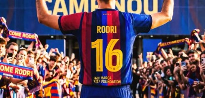 Rodri si svlékl dres Manchesteru City a dostal dres Barcelony s číslem 16.